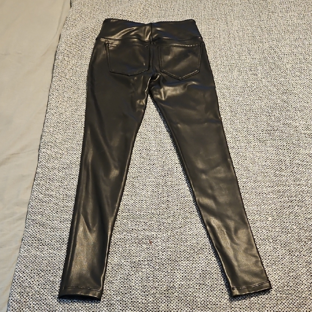 SO Black Faux Leather Leggings - Picture 2 of 6